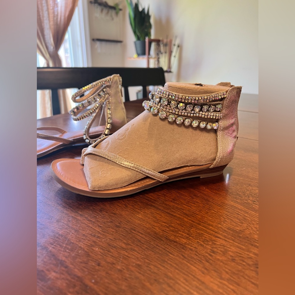 Thalia Sodi Gold wrap around ankle Rhinestone Sandals Size 6.5